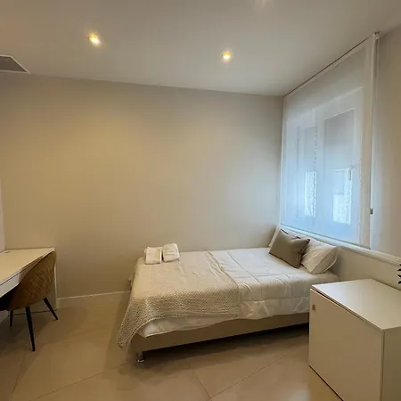 Bed & Breakfast Zahira Homes