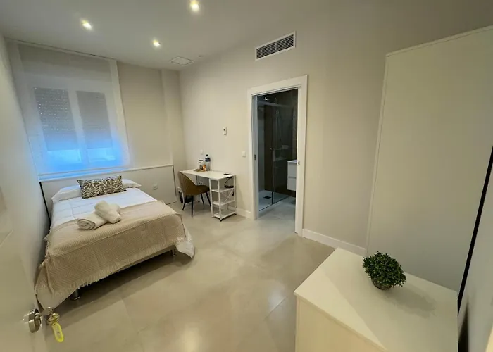 Отель Zahira Homes 3*